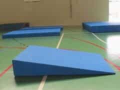 Üçgen Minder 100 x 100 x 40 cm