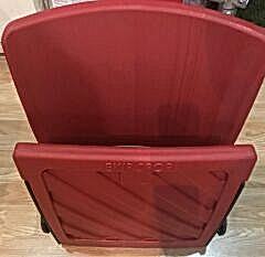 KIRMIZI ŞİŞİRME TİP TRİBÜN KOLTUĞU